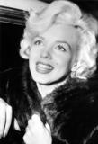 th_89926_MarilynMonroe_ArrivalInSanFrancisco_Feb-24-1954_01_122_192lo.jpg
