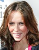 Jennifer Love Hewitt spends her Christmas