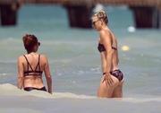 http://img37.imagevenue.com/loc251/th_434406961_MCFan_for_CelebloungeCelebsForum02_04_201411_25_08_122_251lo.jpg