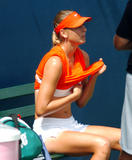 http://img37.imagevenue.com/loc751/th_49615_Maria_Sharapova_RUS_5710_123_751lo.jpg